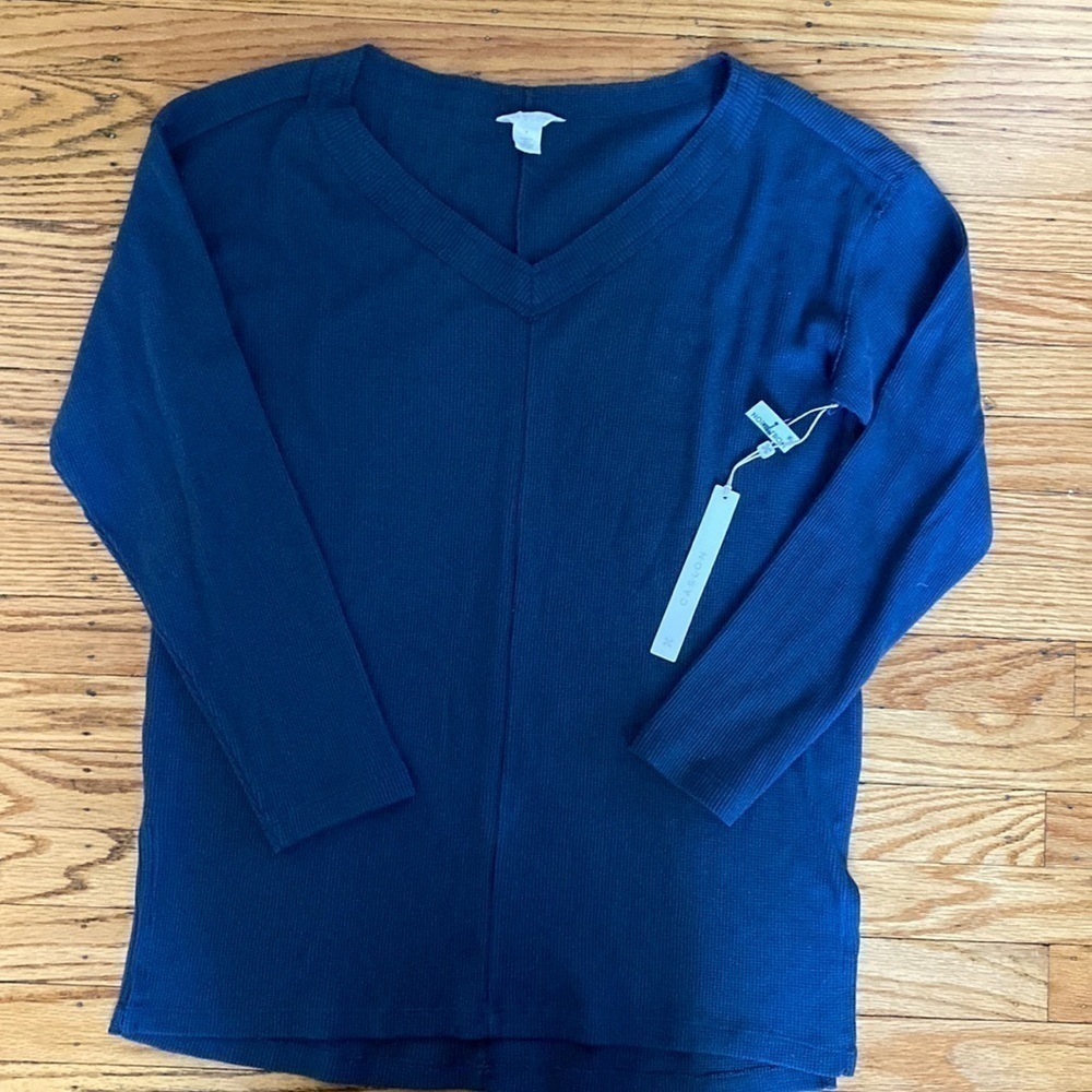 Caslon vneck top size small nwt